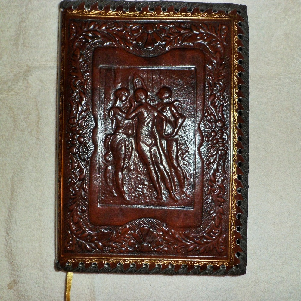 NWT Jumbo 3 Graces Leather Journal